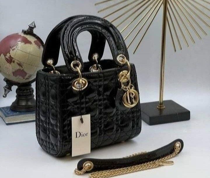 Genti mini model Lady,diverse culori,accesorii metalice aurii, saculet