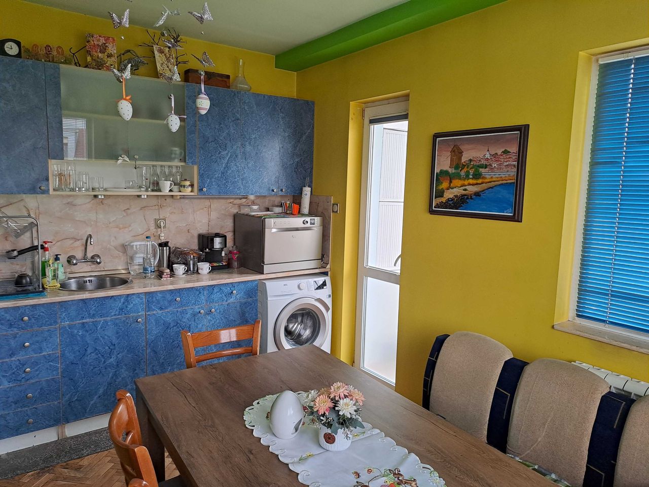 Продава се Четиристаен апартамент в Плевен, Идеален център - 106 кв.м за 1651 €/кв.м - Снимка #3