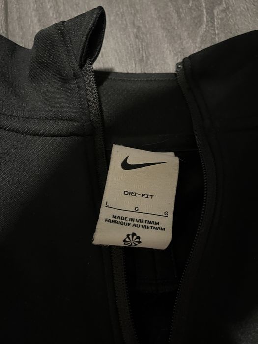 Nike споргно горнище