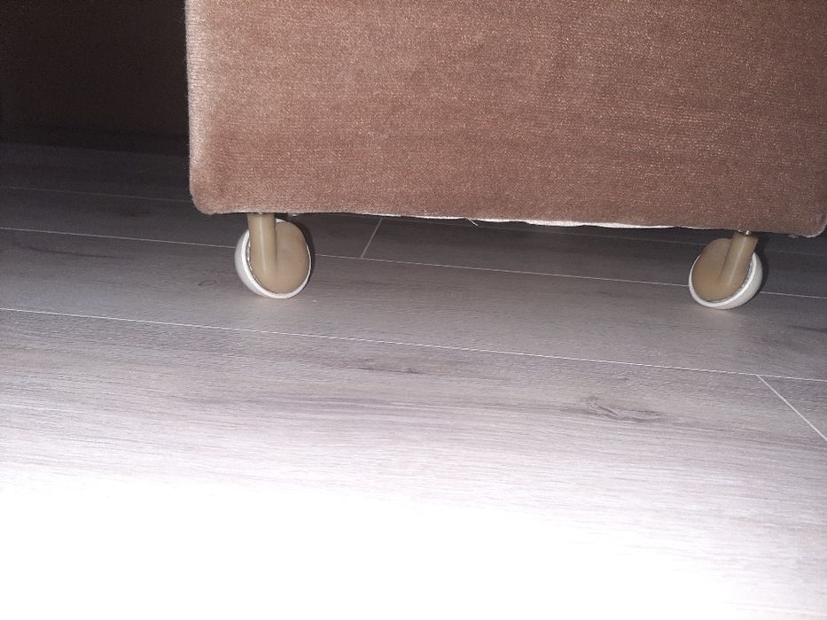 Ретро табуретки на колелца