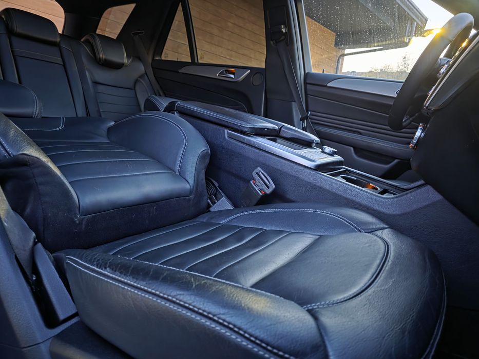 Mercedes-benz ML 350d 3.0d  258cp 7g-tronic Navi/Piele/Panoramic/Carli