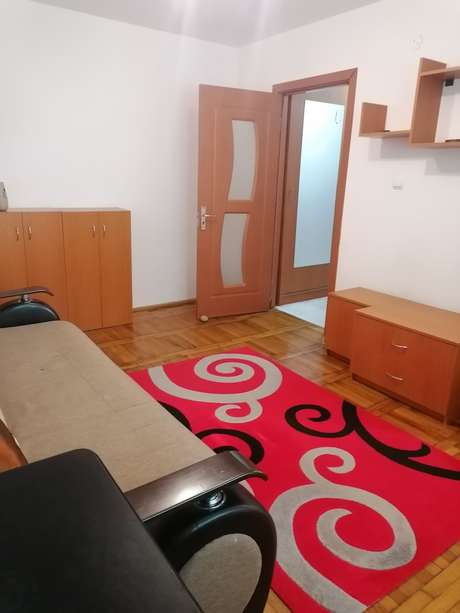 Proprietar închiriez garsoniera confort 1   250 euro