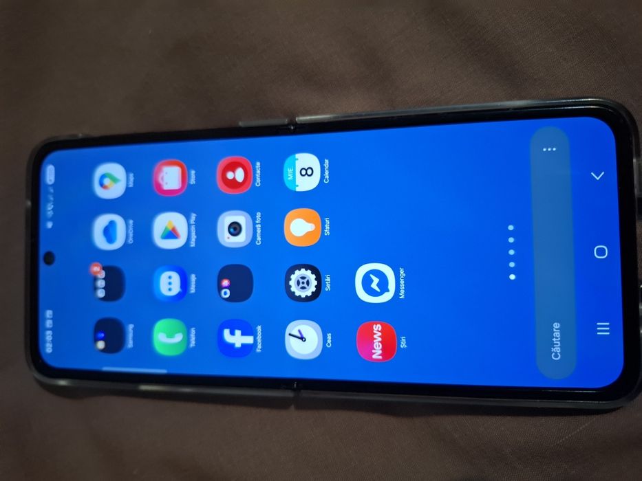 Vind Samsung z FLIP 3.     ,350 Euro