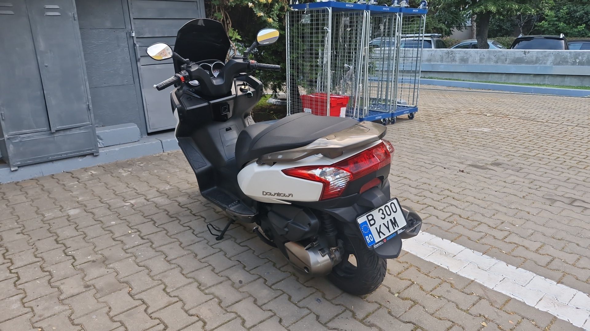 Vând Kymco Downtown 300I