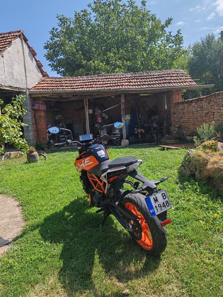 Продавам  Ktm duke 390