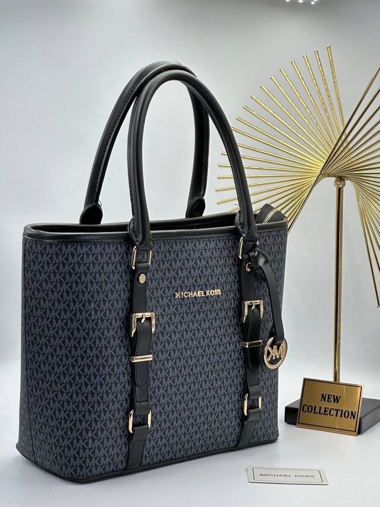 Geanta Michael Kors Noua !!! Dimensiuni 39/26 !!!