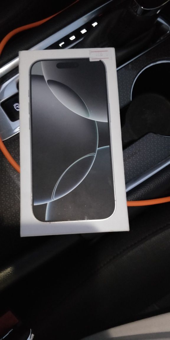 Iphone 16 pro white