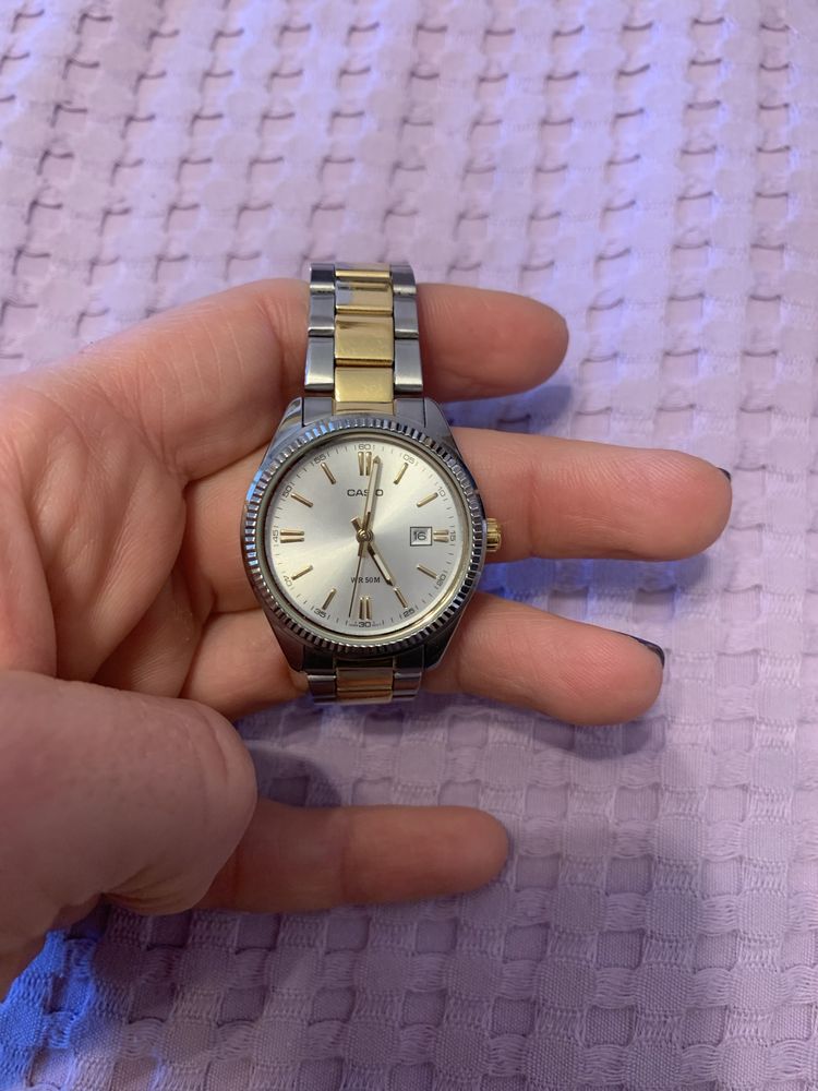 Дамски часовник Casio