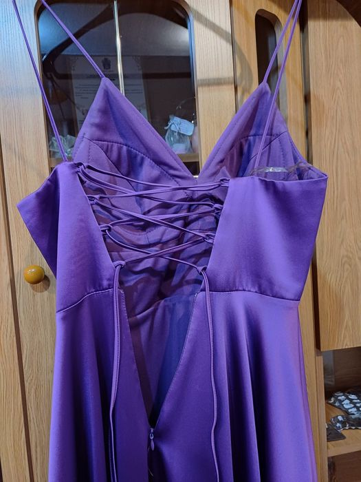 Rochii de seara, in stare foarte buna