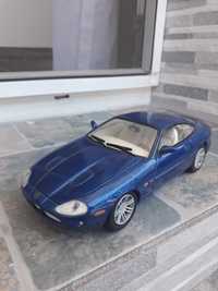 Macheta Jaguar XKR 1:24.