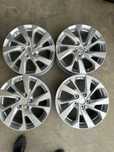 vând jante originale noi Hyundai pe 17”