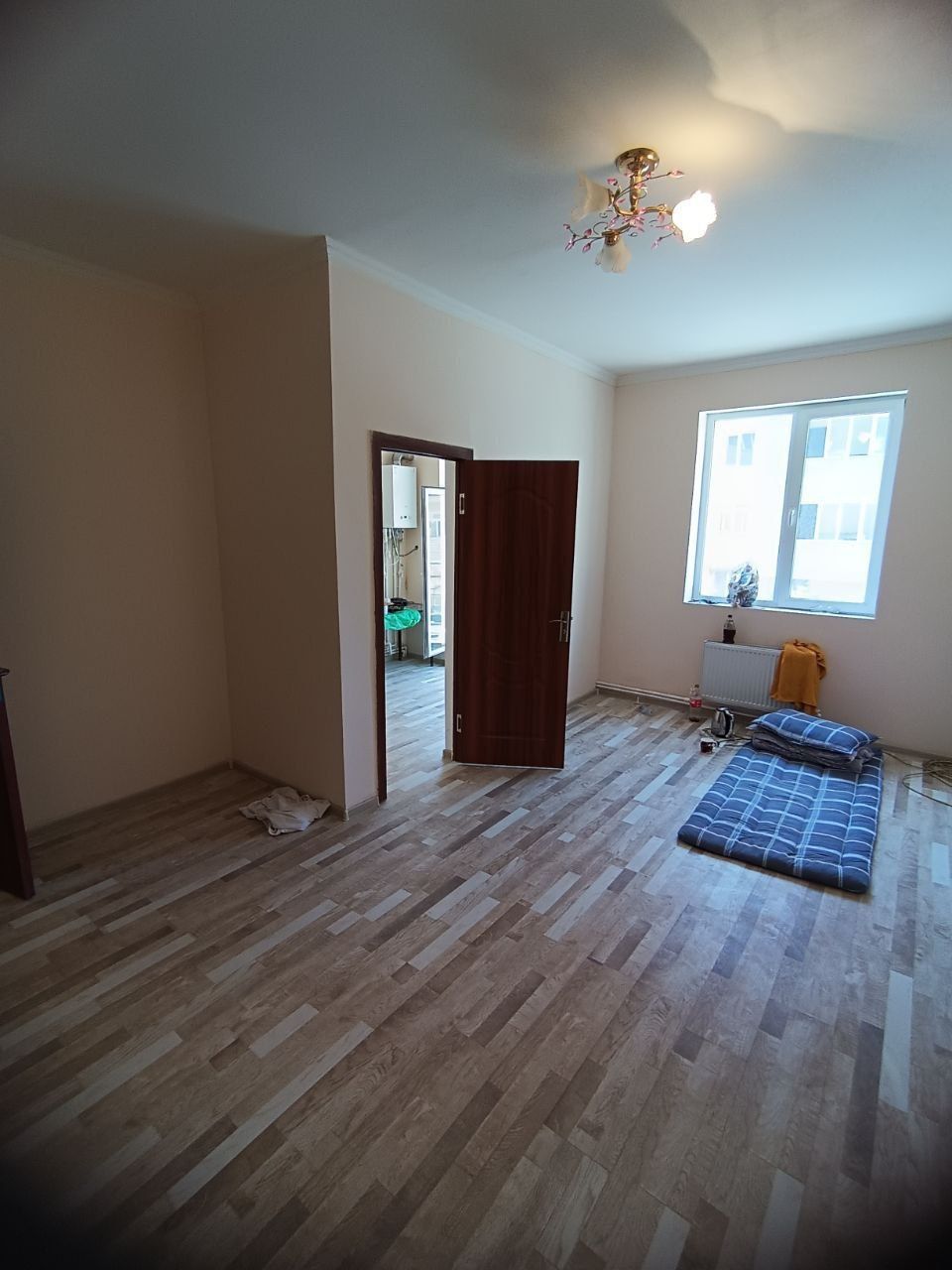 Продается квартира! Сергели 3а, 1- комнатная, 3- этаж
