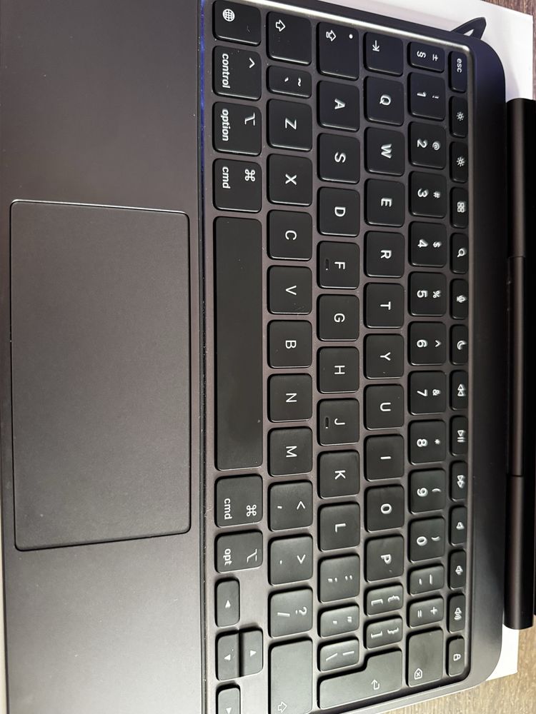 Magic keyboard за Ipad M4 11 инча