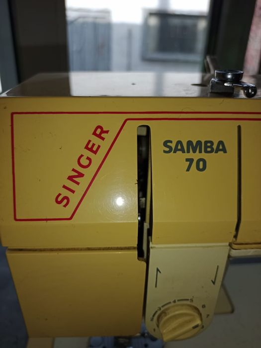Швейная машинка singer