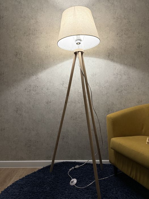 Продам торшер светильник доп освещение