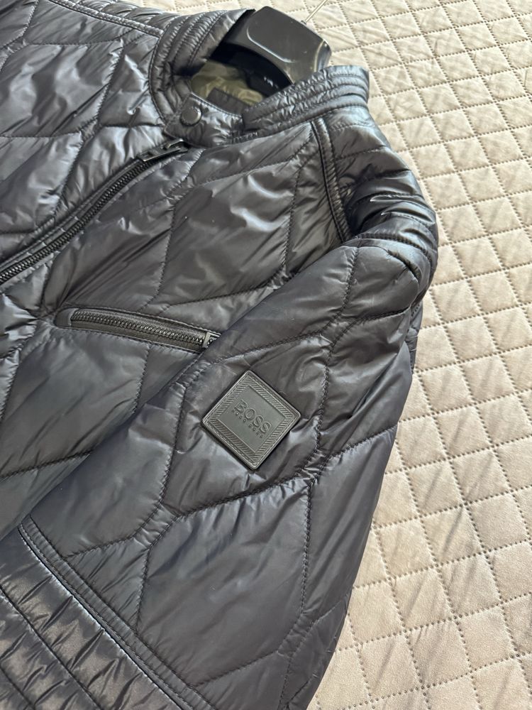 Мъжко оригинално яке BOSS