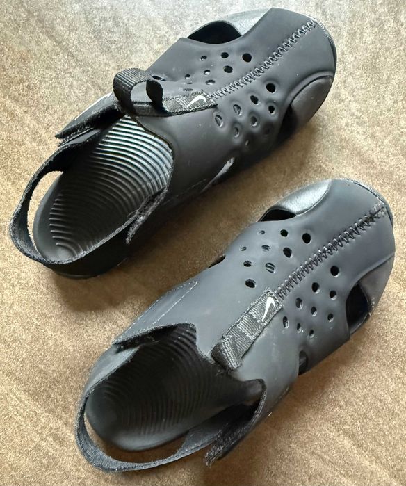 NIKE - Sandale negre copii masura 28!