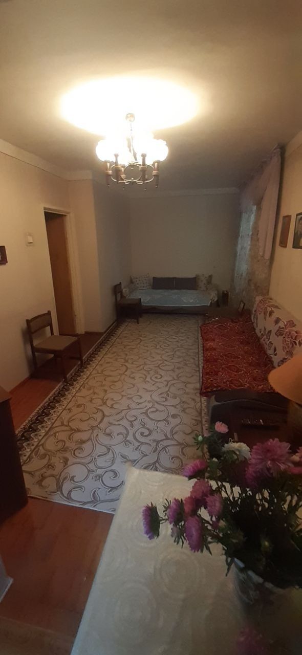 Продаётся 2/2/4 квартира на Юнус-Абад-4 ориентир Биллур