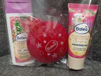 Set cosmetice Christmas Balea cu perie de poseta si produse de voiaj