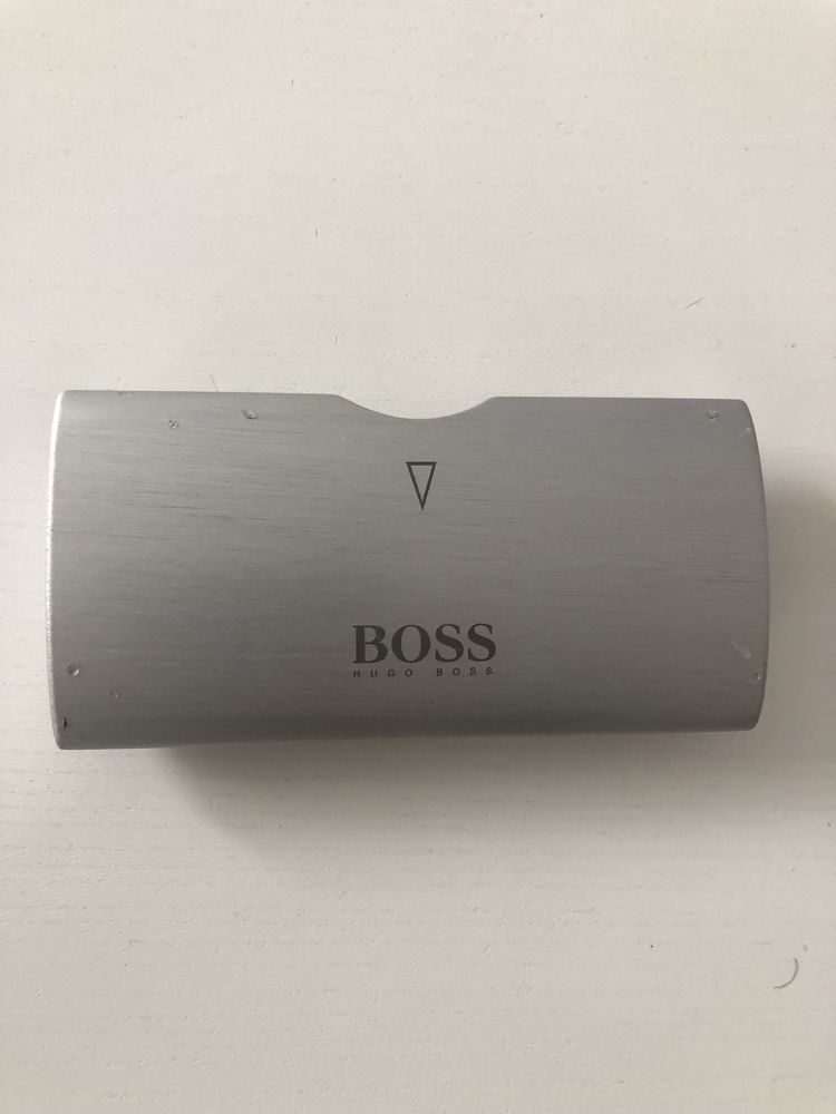 Perie antica Hugo Boss