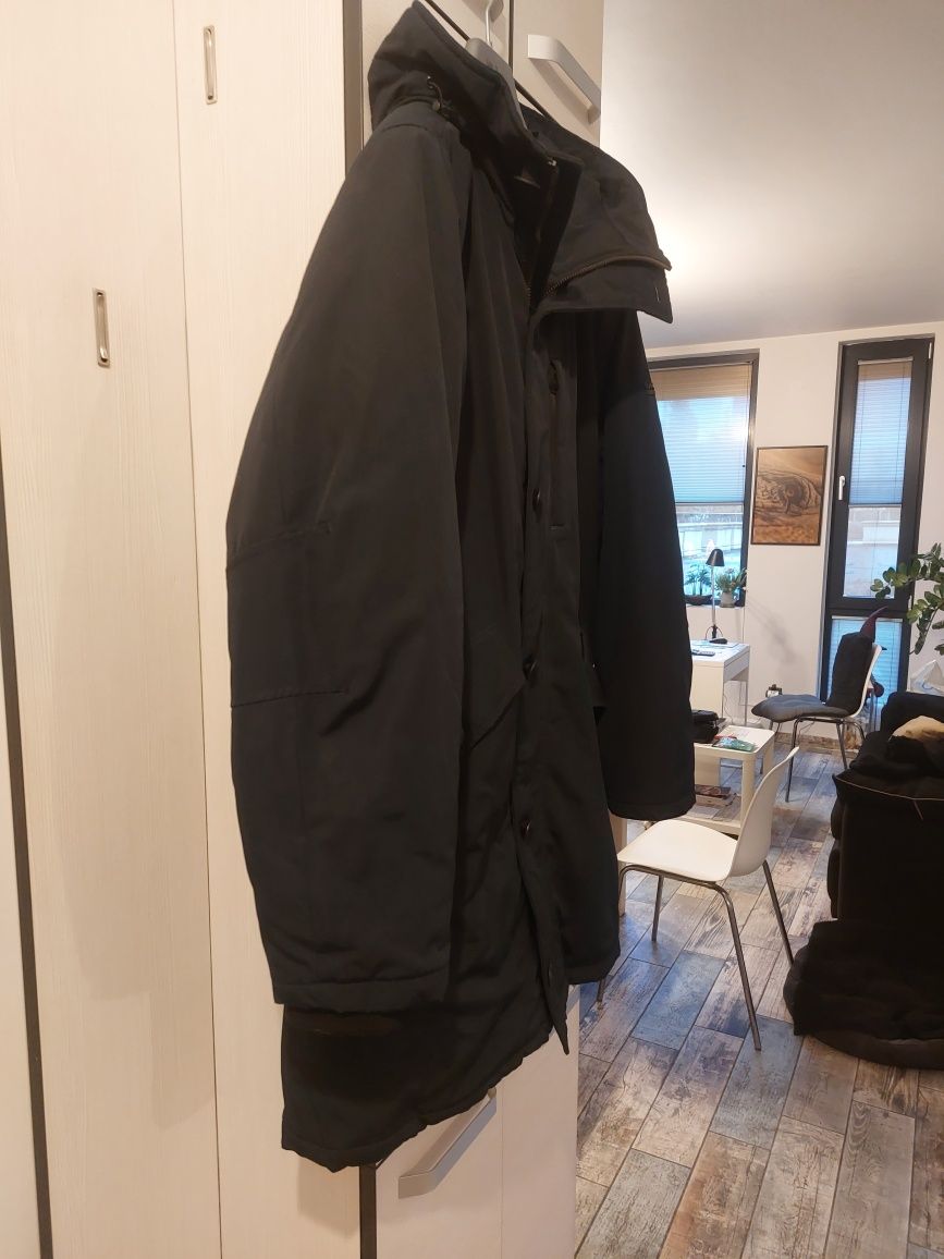 Продавам оригинално зимно мъжко яке Michael Kors XL