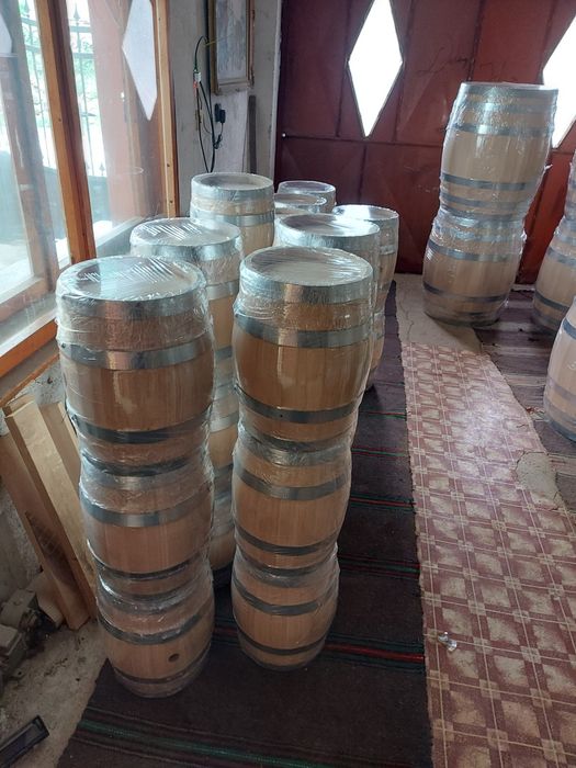 Дъбови бъчви от производител