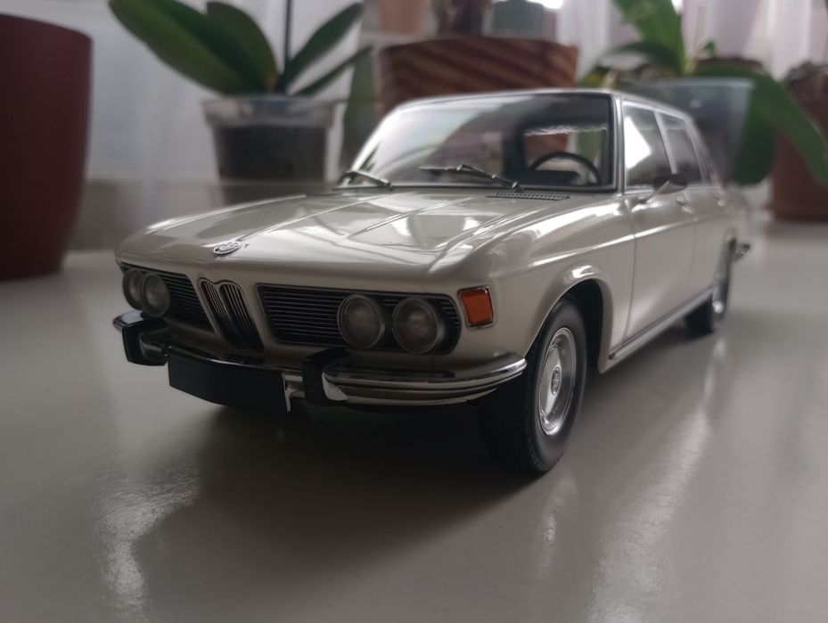 Machetă BMW 2500 minichamps 1/18