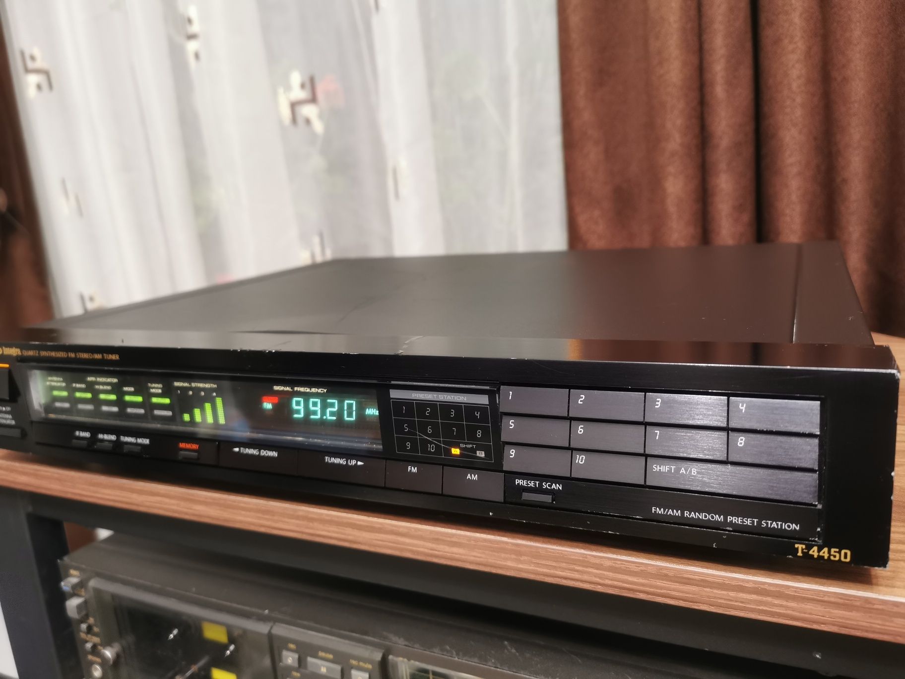 Tuner/radio vintage Onkyo Integra T4450