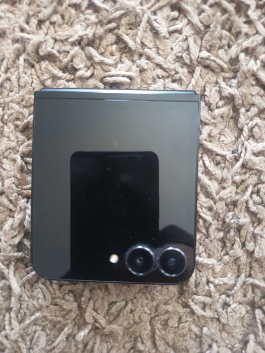 Samsung Galaxy Z Flip FE