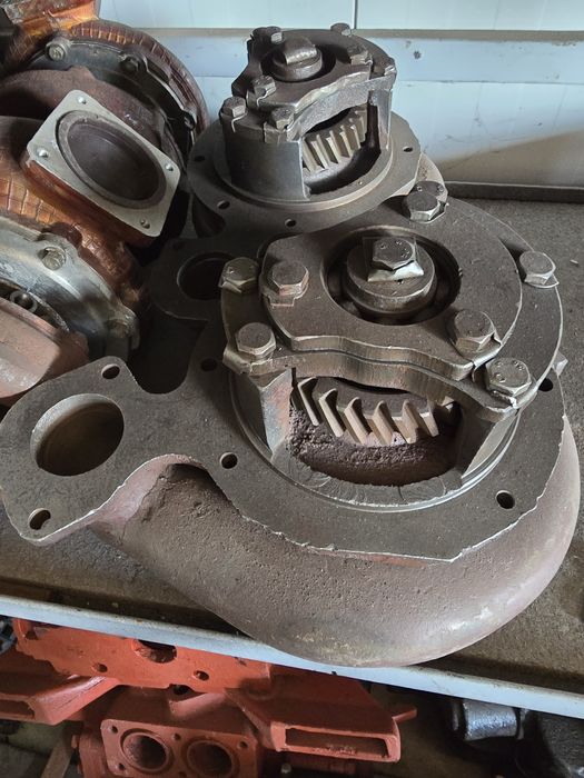 Pompa apa buldozer S1500 noi turbina ax etc