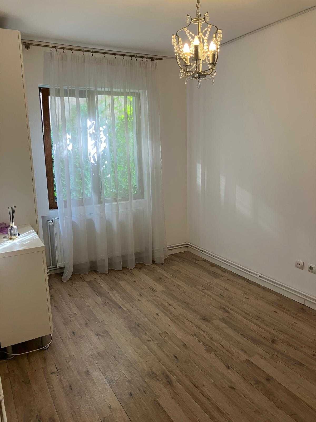 Vand apartament zona Centrala-B-dul Victoriei