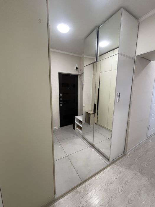 Продаю квартиру Юнусабад 19 (2ком в 3/2/5)