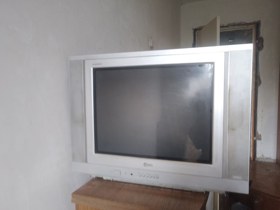 Телевизор LG 21FX4RG