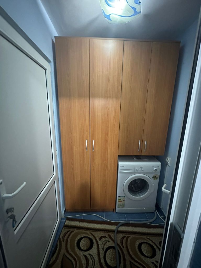 Ofer spre închiriere apartament cu 2 camere