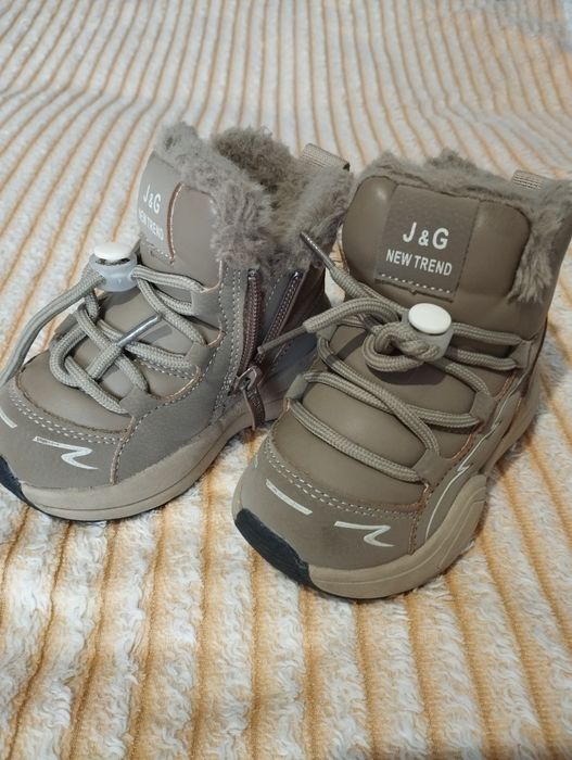 Зимние ботинки детские.