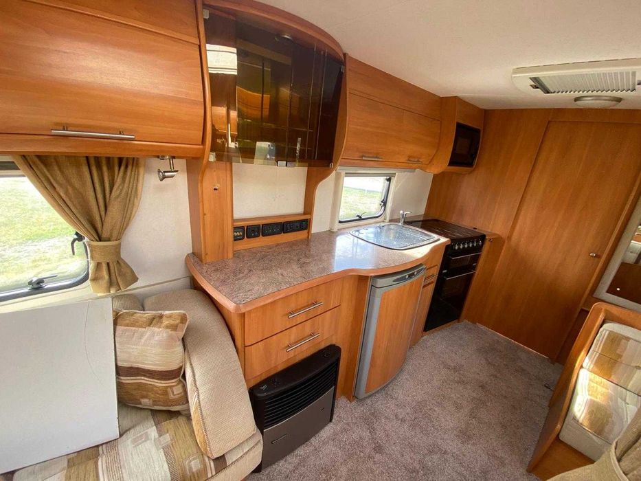 Rulota Explorer Mobilata si Utilata Pentru 6 Persoane