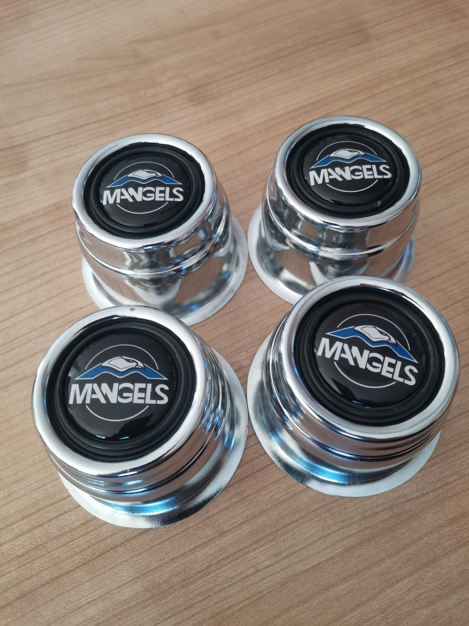 Продавам Джанти mangels 15 4x100 60централен отвор