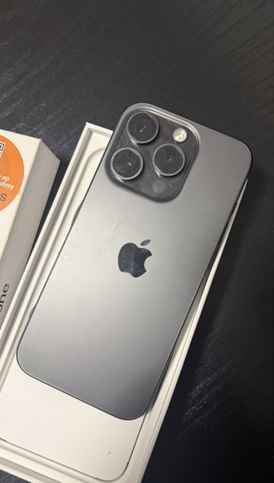 iPhone 15 Pro Negru 1tb neverlock impecabil folie baterie 92%