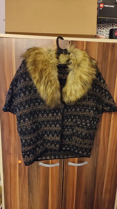 Нова жилетка с еко косъм