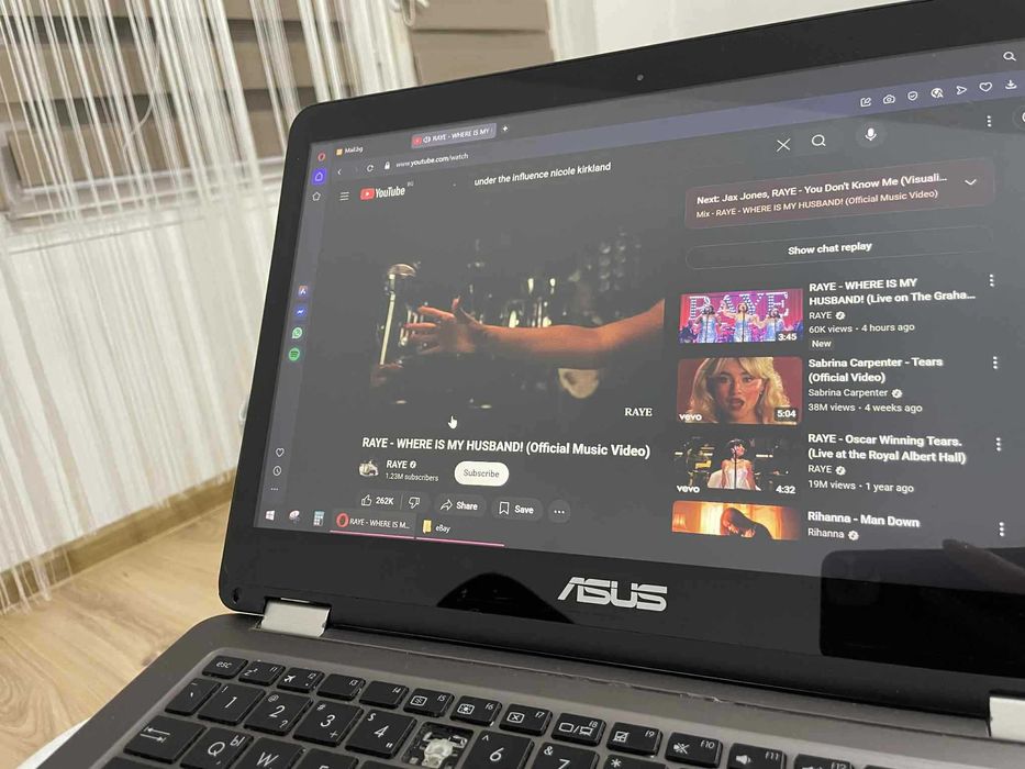 ASUS ZenBook UX360 Лаптоп