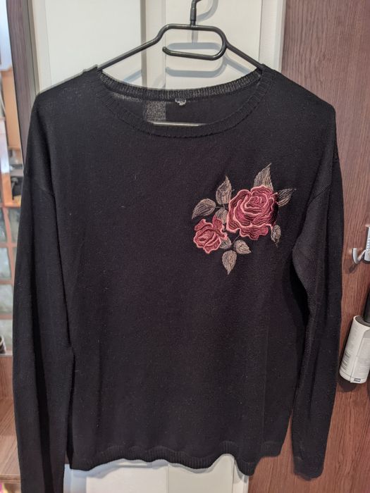 Bluze damă șapte bucăți .de la  10 lei la 15 lei.