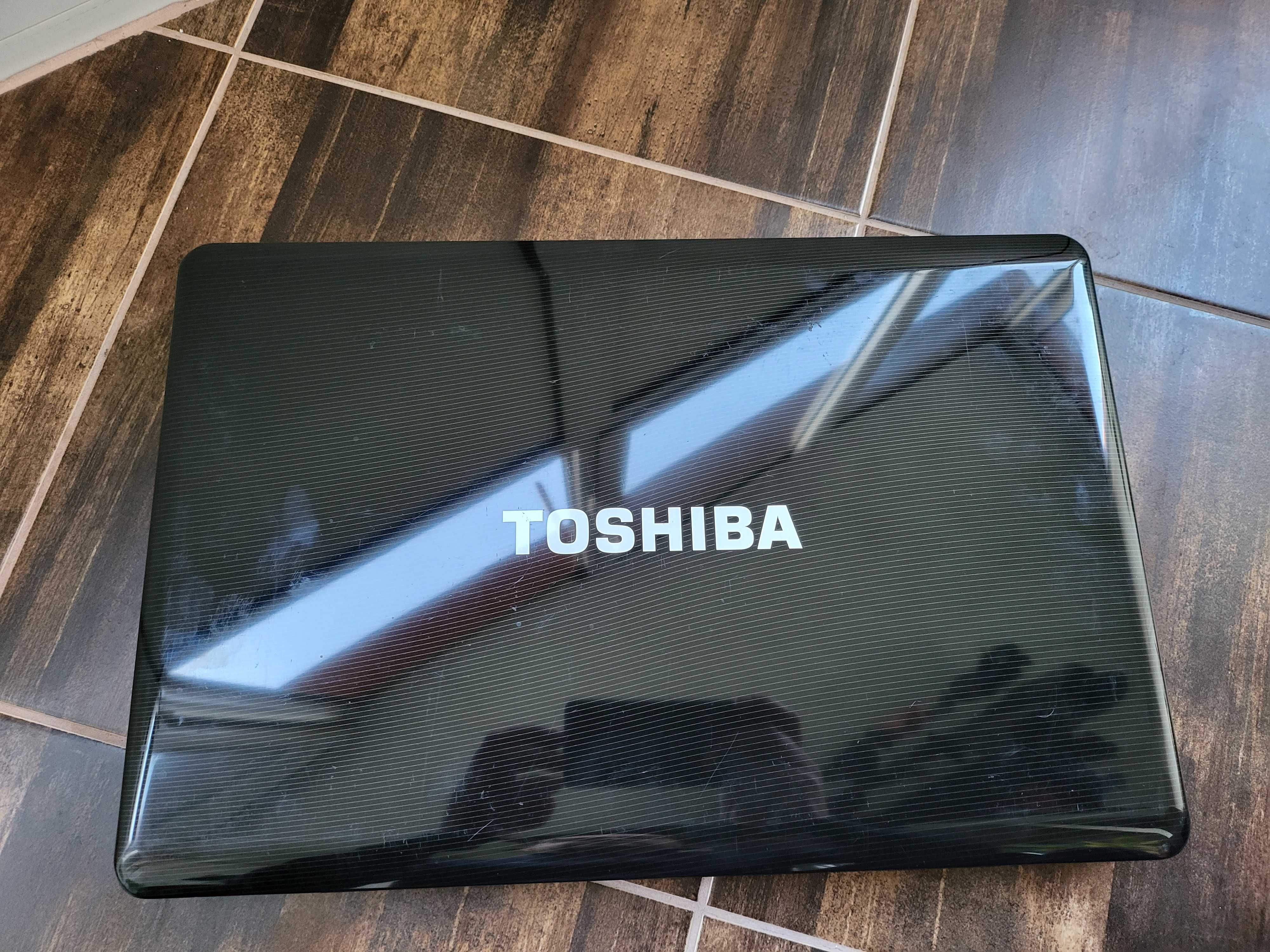 Toshiba Satellite L555-10N