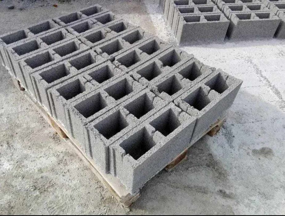 Boltari din beton vibropresați preț de producator