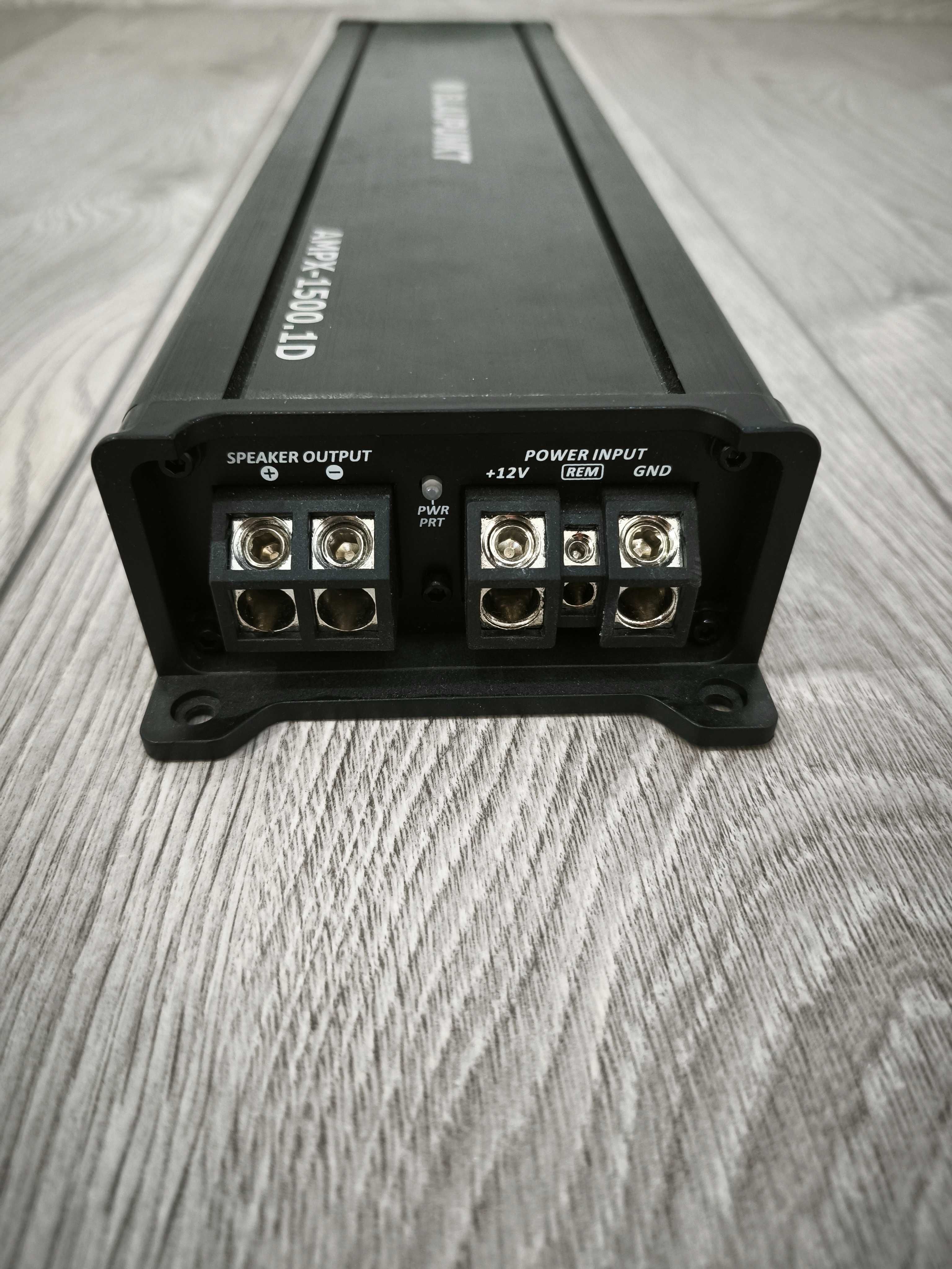 Усилвател blaupunkt ampx1500.1d