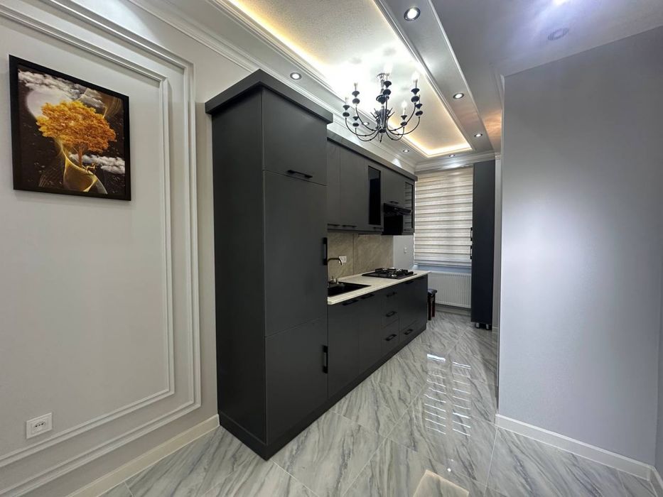 Срочно сдается 3 комнатная квартира авторский ремонт