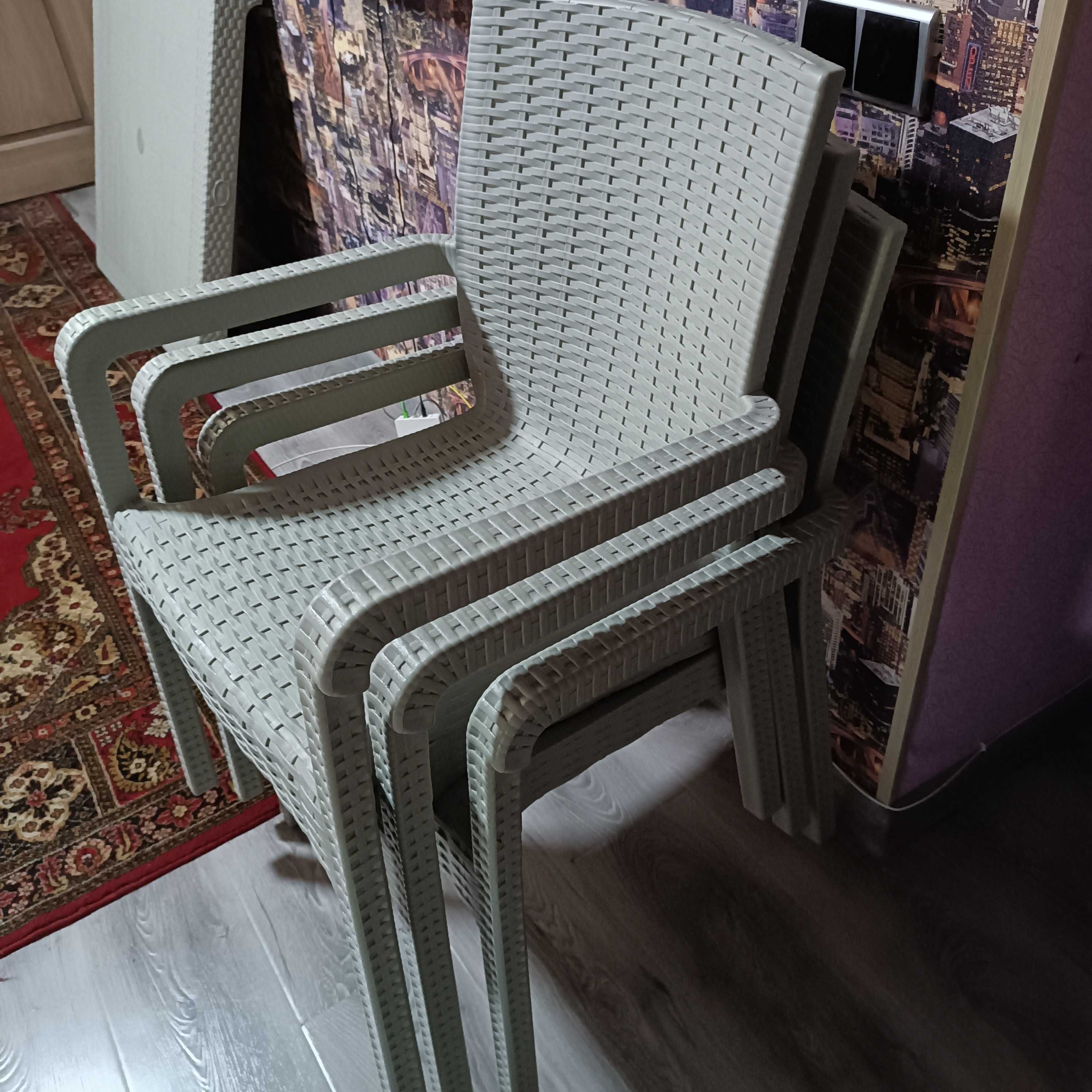 Качественные плетёные стол со стульями 600тысяч