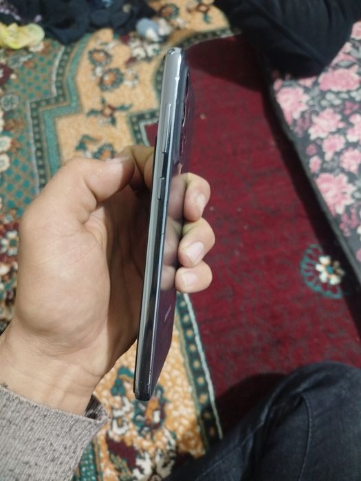 Samsung a73, 128 gb средном состояние