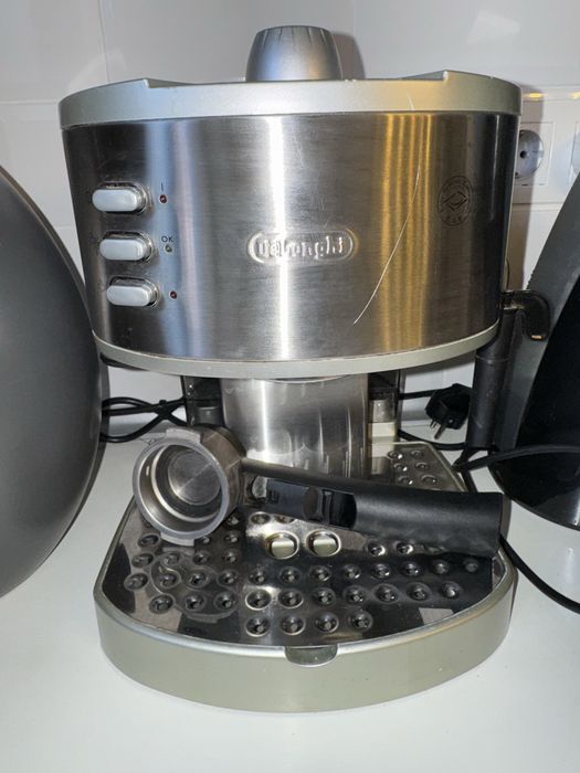 Espressor Delonghi EC330, 1050W, 15 bari, 1L, Cappuccino System