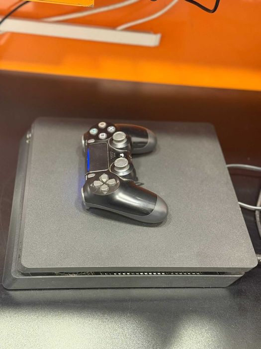 HOPE AMANET P2 - Playstation 4 Slim / 1TB / O maneta /