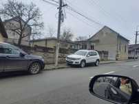 Vand casa cu teren